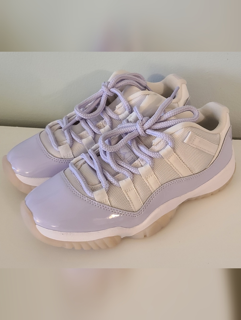 Air Jordan 11 Retro Low Pure Violet Womens SZ 6.5